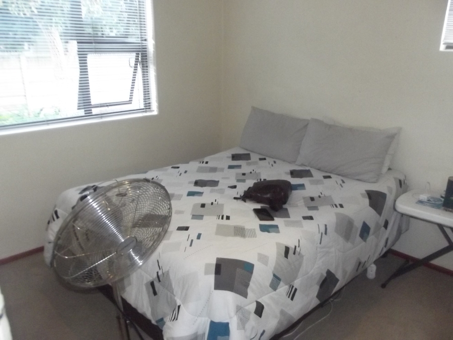 To Let 2 Bedroom Property for Rent in Groenvallei Western Cape